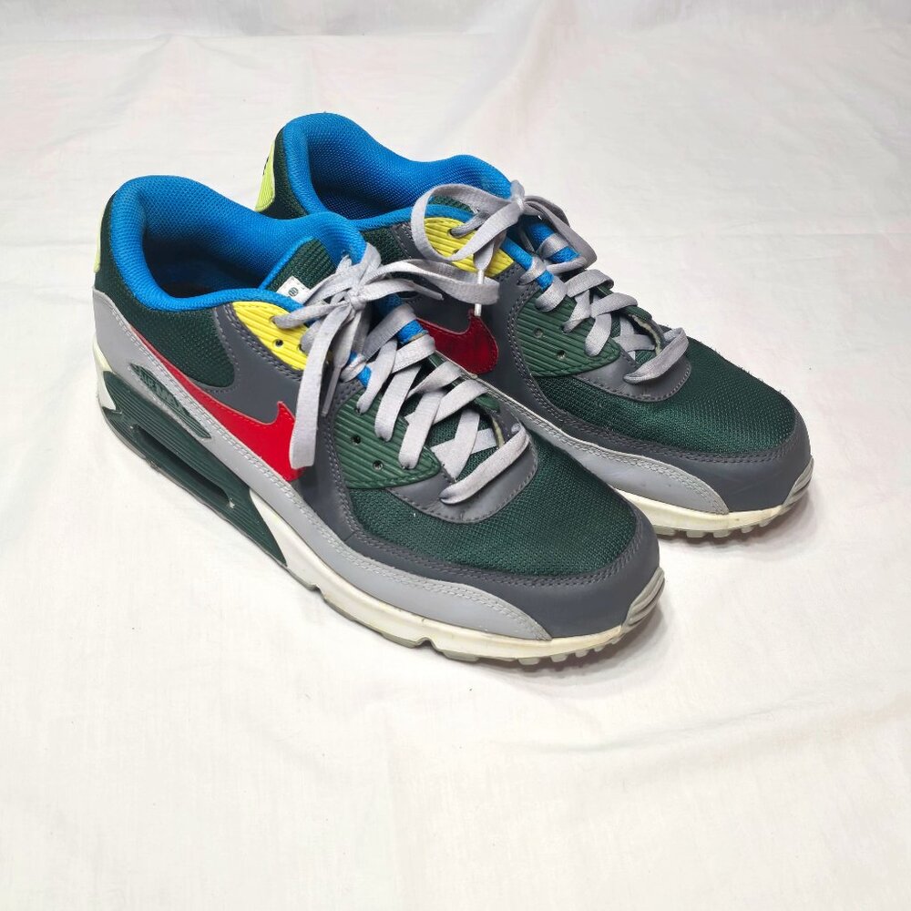 Nike Air Max Customized Pickle Rick Men's Size 9.5 Multi Color Athletic Shoes